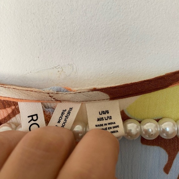 Roxy Colorful summer Beach vacation Floral V-Neck Dress - Picture 7 of 7